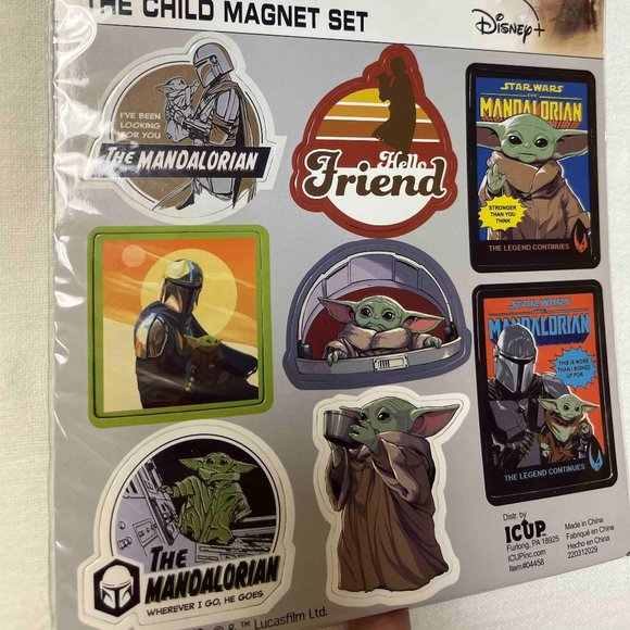 Disney Star Wars The Mandalorian Baby Yoda Child Magnet Set 8 Pieces NEW - Picture 2 of 2
